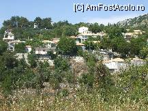 [P18] cocotate pe coastele dealurilor si ascunse printre livezi de maslini si culturi de vita de vie satele din Lefkada sunt incet parasite. » foto by Cristian_h
 - 
<span class="allrVoted glyphicon glyphicon-heart hidden" id="av97263"></span>
<a class="m-l-10 hidden" id="sv97263" onclick="voting_Foto_DelVot(,97263,3173)" role="button">șterge vot <span class="glyphicon glyphicon-remove"></span></a>
<a id="v997263" class=" c-red"  onclick="voting_Foto_SetVot(97263)" role="button"><span class="glyphicon glyphicon-heart-empty"></span> <b>LIKE</b> = Votează poza</a> <img class="hidden"  id="f97263W9" src="/imagini/loader.gif" border="0" /><span class="AjErrMes hidden" id="e97263ErM"></span>
