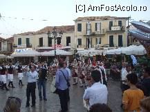 [P02] Spectacol in piata orasului lefkada » foto by Cristian_h
 - 
<span class="allrVoted glyphicon glyphicon-heart hidden" id="av97247"></span>
<a class="m-l-10 hidden" id="sv97247" onclick="voting_Foto_DelVot(,97247,3173)" role="button">șterge vot <span class="glyphicon glyphicon-remove"></span></a>
<a id="v997247" class=" c-red"  onclick="voting_Foto_SetVot(97247)" role="button"><span class="glyphicon glyphicon-heart-empty"></span> <b>LIKE</b> = Votează poza</a> <img class="hidden"  id="f97247W9" src="/imagini/loader.gif" border="0" /><span class="AjErrMes hidden" id="e97247ErM"></span>