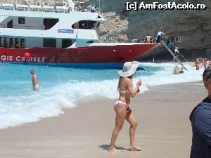 [P21] Coborarea de pe vas si o sirena (cum ar zice sotul);)  » foto by AlexS
 - 
<span class="allrVoted glyphicon glyphicon-heart hidden" id="av596955"></span>
<a class="m-l-10 hidden" id="sv596955" onclick="voting_Foto_DelVot(,596955,3173)" role="button">șterge vot <span class="glyphicon glyphicon-remove"></span></a>
<a id="v9596955" class=" c-red"  onclick="voting_Foto_SetVot(596955)" role="button"><span class="glyphicon glyphicon-heart-empty"></span> <b>LIKE</b> = Votează poza</a> <img class="hidden"  id="f596955W9" src="/imagini/loader.gif" border="0" /><span class="AjErrMes hidden" id="e596955ErM"></span>