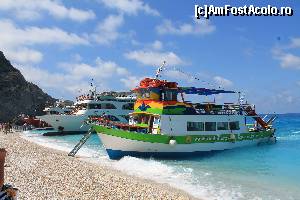 [P03] 'Barcuta' Smiley boat cu care am venit din Nidri pt a ne imbarca pe Makedonia » foto by pasagera23*
 - 
<span class="allrVoted glyphicon glyphicon-heart hidden" id="av629254"></span>
<a class="m-l-10 hidden" id="sv629254" onclick="voting_Foto_DelVot(,629254,3173)" role="button">șterge vot <span class="glyphicon glyphicon-remove"></span></a>
<a id="v9629254" class=" c-red"  onclick="voting_Foto_SetVot(629254)" role="button"><span class="glyphicon glyphicon-heart-empty"></span> <b>LIKE</b> = Votează poza</a> <img class="hidden"  id="f629254W9" src="/imagini/loader.gif" border="0" /><span class="AjErrMes hidden" id="e629254ErM"></span>