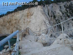 [P31] urmele cutremurului din toamna 2015, la Porto Katsiki » foto by adryana
 - 
<span class="allrVoted glyphicon glyphicon-heart hidden" id="av1091124"></span>
<a class="m-l-10 hidden" id="sv1091124" onclick="voting_Foto_DelVot(,1091124,3173)" role="button">șterge vot <span class="glyphicon glyphicon-remove"></span></a>
<a id="v91091124" class=" c-red"  onclick="voting_Foto_SetVot(1091124)" role="button"><span class="glyphicon glyphicon-heart-empty"></span> <b>LIKE</b> = Votează poza</a> <img class="hidden"  id="f1091124W9" src="/imagini/loader.gif" border="0" /><span class="AjErrMes hidden" id="e1091124ErM"></span>