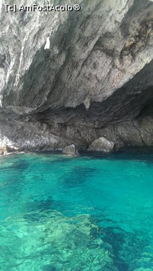 [P09] Intrarea in pestera Papanikolis » foto by hopyk
 - 
<span class="allrVoted glyphicon glyphicon-heart hidden" id="av824706"></span>
<a class="m-l-10 hidden" id="sv824706" onclick="voting_Foto_DelVot(,824706,3173)" role="button">șterge vot <span class="glyphicon glyphicon-remove"></span></a>
<a id="v9824706" class=" c-red"  onclick="voting_Foto_SetVot(824706)" role="button"><span class="glyphicon glyphicon-heart-empty"></span> <b>LIKE</b> = Votează poza</a> <img class="hidden"  id="f824706W9" src="/imagini/loader.gif" border="0" /><span class="AjErrMes hidden" id="e824706ErM"></span>