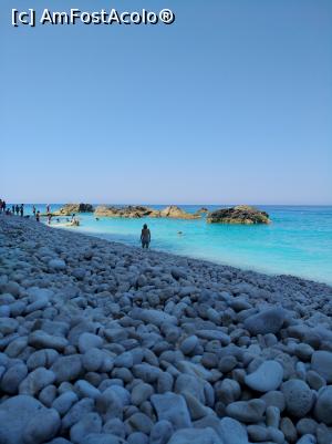 [P16] Coltul plajei Porto Katsiki, unde am stat.  » foto by Catalin Mate
 - 
<span class="allrVoted glyphicon glyphicon-heart hidden" id="av891765"></span>
<a class="m-l-10 hidden" id="sv891765" onclick="voting_Foto_DelVot(,891765,3173)" role="button">șterge vot <span class="glyphicon glyphicon-remove"></span></a>
<a id="v9891765" class=" c-red"  onclick="voting_Foto_SetVot(891765)" role="button"><span class="glyphicon glyphicon-heart-empty"></span> <b>LIKE</b> = Votează poza</a> <img class="hidden"  id="f891765W9" src="/imagini/loader.gif" border="0" /><span class="AjErrMes hidden" id="e891765ErM"></span>