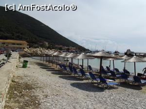[P28] Plaja din Vassiliki, spre port » foto by irinad
 - 
<span class="allrVoted glyphicon glyphicon-heart hidden" id="av795411"></span>
<a class="m-l-10 hidden" id="sv795411" onclick="voting_Foto_DelVot(,795411,3173)" role="button">șterge vot <span class="glyphicon glyphicon-remove"></span></a>
<a id="v9795411" class=" c-red"  onclick="voting_Foto_SetVot(795411)" role="button"><span class="glyphicon glyphicon-heart-empty"></span> <b>LIKE</b> = Votează poza</a> <img class="hidden"  id="f795411W9" src="/imagini/loader.gif" border="0" /><span class="AjErrMes hidden" id="e795411ErM"></span>