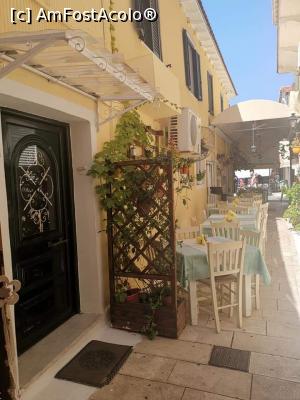 [P11] Lefkada Town » foto by GCC
 - 
<span class="allrVoted glyphicon glyphicon-heart hidden" id="av1104627"></span>
<a class="m-l-10 hidden" id="sv1104627" onclick="voting_Foto_DelVot(,1104627,3173)" role="button">șterge vot <span class="glyphicon glyphicon-remove"></span></a>
<a id="v91104627" class=" c-red"  onclick="voting_Foto_SetVot(1104627)" role="button"><span class="glyphicon glyphicon-heart-empty"></span> <b>LIKE</b> = Votează poza</a> <img class="hidden"  id="f1104627W9" src="/imagini/loader.gif" border="0" /><span class="AjErrMes hidden" id="e1104627ErM"></span>