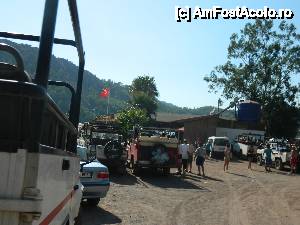 [P27] Și aici ne-am întâlnit cu jeep-urile de la 'safari'. Prima dată ne întâlnisem în drum spre cascadă.  » foto by Dabator
 - 
<span class="allrVoted glyphicon glyphicon-heart hidden" id="av466497"></span>
<a class="m-l-10 hidden" id="sv466497" onclick="voting_Foto_DelVot(,466497,3186)" role="button">șterge vot <span class="glyphicon glyphicon-remove"></span></a>
<a id="v9466497" class=" c-red"  onclick="voting_Foto_SetVot(466497)" role="button"><span class="glyphicon glyphicon-heart-empty"></span> <b>LIKE</b> = Votează poza</a> <img class="hidden"  id="f466497W9" src="/imagini/loader.gif" border="0" /><span class="AjErrMes hidden" id="e466497ErM"></span>