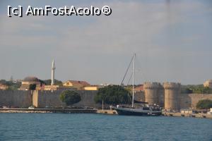 [P09] O latura a portului in Rhodos » foto by Dorina9
 - 
<span class="allrVoted glyphicon glyphicon-heart hidden" id="av1153255"></span>
<a class="m-l-10 hidden" id="sv1153255" onclick="voting_Foto_DelVot(,1153255,3186)" role="button">șterge vot <span class="glyphicon glyphicon-remove"></span></a>
<a id="v91153255" class=" c-red"  onclick="voting_Foto_SetVot(1153255)" role="button"><span class="glyphicon glyphicon-heart-empty"></span> <b>LIKE</b> = Votează poza</a> <img class="hidden"  id="f1153255W9" src="/imagini/loader.gif" border="0" /><span class="AjErrMes hidden" id="e1153255ErM"></span>
