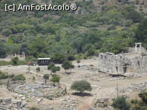 [P19] De sus, ruinele sitului Kaunos şi shuttle-basul cu care erau transportaţi turiştii » foto by irinad
 - 
<span class="allrVoted glyphicon glyphicon-heart hidden" id="av1008159"></span>
<a class="m-l-10 hidden" id="sv1008159" onclick="voting_Foto_DelVot(,1008159,3186)" role="button">șterge vot <span class="glyphicon glyphicon-remove"></span></a>
<a id="v91008159" class=" c-red"  onclick="voting_Foto_SetVot(1008159)" role="button"><span class="glyphicon glyphicon-heart-empty"></span> <b>LIKE</b> = Votează poza</a> <img class="hidden"  id="f1008159W9" src="/imagini/loader.gif" border="0" /><span class="AjErrMes hidden" id="e1008159ErM"></span>
