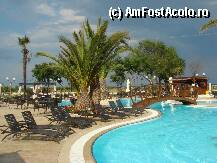 [P05] tot la piscina » foto by margareta
 - 
<span class="allrVoted glyphicon glyphicon-heart hidden" id="av15260"></span>
<a class="m-l-10 hidden" id="sv15260" onclick="voting_Foto_DelVot(,15260,3187)" role="button">șterge vot <span class="glyphicon glyphicon-remove"></span></a>
<a id="v915260" class=" c-red"  onclick="voting_Foto_SetVot(15260)" role="button"><span class="glyphicon glyphicon-heart-empty"></span> <b>LIKE</b> = Votează poza</a> <img class="hidden"  id="f15260W9" src="/imagini/loader.gif" border="0" /><span class="AjErrMes hidden" id="e15260ErM"></span>