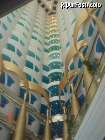 [P02] Interior Burj al Arab. » foto by marutz*
 - 
<span class="allrVoted glyphicon glyphicon-heart hidden" id="av144778"></span>
<a class="m-l-10 hidden" id="sv144778" onclick="voting_Foto_DelVot(,144778,3199)" role="button">șterge vot <span class="glyphicon glyphicon-remove"></span></a>
<a id="v9144778" class=" c-red"  onclick="voting_Foto_SetVot(144778)" role="button"><span class="glyphicon glyphicon-heart-empty"></span> <b>LIKE</b> = Votează poza</a> <img class="hidden"  id="f144778W9" src="/imagini/loader.gif" border="0" /><span class="AjErrMes hidden" id="e144778ErM"></span>
