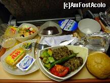 [P05] Meniul Emirates, întotdeauna delicios » foto by badge®
 - 
<span class="allrVoted glyphicon glyphicon-heart hidden" id="av163918"></span>
<a class="m-l-10 hidden" id="sv163918" onclick="voting_Foto_DelVot(,163918,3199)" role="button">șterge vot <span class="glyphicon glyphicon-remove"></span></a>
<a id="v9163918" class=" c-red"  onclick="voting_Foto_SetVot(163918)" role="button"><span class="glyphicon glyphicon-heart-empty"></span> <b>LIKE</b> = Votează poza</a> <img class="hidden"  id="f163918W9" src="/imagini/loader.gif" border="0" /><span class="AjErrMes hidden" id="e163918ErM"></span>