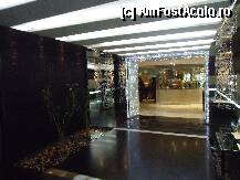 [P13] Burj Al Arab: intrarea la unul din restaurante » foto by station5*
 - 
<span class="allrVoted glyphicon glyphicon-heart hidden" id="av196281"></span>
<a class="m-l-10 hidden" id="sv196281" onclick="voting_Foto_DelVot(,196281,3199)" role="button">șterge vot <span class="glyphicon glyphicon-remove"></span></a>
<a id="v9196281" class=" c-red"  onclick="voting_Foto_SetVot(196281)" role="button"><span class="glyphicon glyphicon-heart-empty"></span> <b>LIKE</b> = Votează poza</a> <img class="hidden"  id="f196281W9" src="/imagini/loader.gif" border="0" /><span class="AjErrMes hidden" id="e196281ErM"></span>