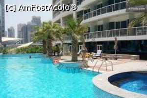[P17] piscina cladirii, iar in spate se vede statia de metrou. La doi pasi sunt restaurante cu vanzatori foarte draguti si dispusi sa iti aduca tot ce-ti trece prin cap, cand stai la bronzat...  » foto by floraur
 - 
<span class="allrVoted glyphicon glyphicon-heart hidden" id="av911189"></span>
<a class="m-l-10 hidden" id="sv911189" onclick="voting_Foto_DelVot(,911189,3199)" role="button">șterge vot <span class="glyphicon glyphicon-remove"></span></a>
<a id="v9911189" class=" c-red"  onclick="voting_Foto_SetVot(911189)" role="button"><span class="glyphicon glyphicon-heart-empty"></span> <b>LIKE</b> = Votează poza</a> <img class="hidden"  id="f911189W9" src="/imagini/loader.gif" border="0" /><span class="AjErrMes hidden" id="e911189ErM"></span>