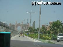 [P19] Dubai - intram pe Palmierul Jumeirah, in fata se vede Hotelul Atlantis » foto by AndreeaG
 - 
<span class="allrVoted glyphicon glyphicon-heart hidden" id="av285087"></span>
<a class="m-l-10 hidden" id="sv285087" onclick="voting_Foto_DelVot(,285087,3199)" role="button">șterge vot <span class="glyphicon glyphicon-remove"></span></a>
<a id="v9285087" class=" c-red"  onclick="voting_Foto_SetVot(285087)" role="button"><span class="glyphicon glyphicon-heart-empty"></span> <b>LIKE</b> = Votează poza</a> <img class="hidden"  id="f285087W9" src="/imagini/loader.gif" border="0" /><span class="AjErrMes hidden" id="e285087ErM"></span>