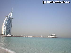 [P03] Burj Al Arab » foto by robert
 - 
<span class="allrVoted glyphicon glyphicon-heart hidden" id="av583312"></span>
<a class="m-l-10 hidden" id="sv583312" onclick="voting_Foto_DelVot(,583312,3199)" role="button">șterge vot <span class="glyphicon glyphicon-remove"></span></a>
<a id="v9583312" class=" c-red"  onclick="voting_Foto_SetVot(583312)" role="button"><span class="glyphicon glyphicon-heart-empty"></span> <b>LIKE</b> = Votează poza</a> <img class="hidden"  id="f583312W9" src="/imagini/loader.gif" border="0" /><span class="AjErrMes hidden" id="e583312ErM"></span>