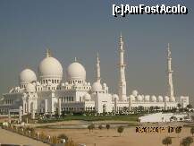 [P06] Moscheea din Abu Dhabi,vedere din autocar. » foto by eddy
 - 
<span class="allrVoted glyphicon glyphicon-heart hidden" id="av289194"></span>
<a class="m-l-10 hidden" id="sv289194" onclick="voting_Foto_DelVot(,289194,3199)" role="button">șterge vot <span class="glyphicon glyphicon-remove"></span></a>
<a id="v9289194" class=" c-red"  onclick="voting_Foto_SetVot(289194)" role="button"><span class="glyphicon glyphicon-heart-empty"></span> <b>LIKE</b> = Votează poza</a> <img class="hidden"  id="f289194W9" src="/imagini/loader.gif" border="0" /><span class="AjErrMes hidden" id="e289194ErM"></span>