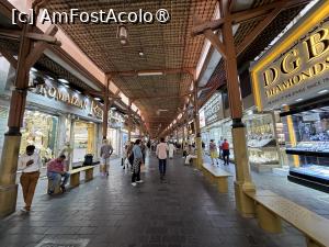 [P15] Galeriile din Deira » foto by AZE
 - 
<span class="allrVoted glyphicon glyphicon-heart hidden" id="av1502795"></span>
<a class="m-l-10 hidden" id="sv1502795" onclick="voting_Foto_DelVot(,1502795,3199)" role="button">șterge vot <span class="glyphicon glyphicon-remove"></span></a>
<a id="v91502795" class=" c-red"  onclick="voting_Foto_SetVot(1502795)" role="button"><span class="glyphicon glyphicon-heart-empty"></span> <b>LIKE</b> = Votează poza</a> <img class="hidden"  id="f1502795W9" src="/imagini/loader.gif" border="0" /><span class="AjErrMes hidden" id="e1502795ErM"></span>