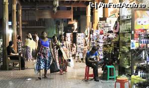 [P10] prin bazar - Deira » foto by Iulian-007
 - 
<span class="allrVoted glyphicon glyphicon-heart hidden" id="av543158"></span>
<a class="m-l-10 hidden" id="sv543158" onclick="voting_Foto_DelVot(,543158,3199)" role="button">șterge vot <span class="glyphicon glyphicon-remove"></span></a>
<a id="v9543158" class=" c-red"  onclick="voting_Foto_SetVot(543158)" role="button"><span class="glyphicon glyphicon-heart-empty"></span> <b>LIKE</b> = Votează poza</a> <img class="hidden"  id="f543158W9" src="/imagini/loader.gif" border="0" /><span class="AjErrMes hidden" id="e543158ErM"></span>