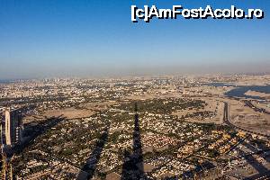 [P10] Din Burj Khalifa » foto by CosminZichil
 - 
<span class="allrVoted glyphicon glyphicon-heart hidden" id="av700239"></span>
<a class="m-l-10 hidden" id="sv700239" onclick="voting_Foto_DelVot(,700239,3199)" role="button">șterge vot <span class="glyphicon glyphicon-remove"></span></a>
<a id="v9700239" class=" c-red"  onclick="voting_Foto_SetVot(700239)" role="button"><span class="glyphicon glyphicon-heart-empty"></span> <b>LIKE</b> = Votează poza</a> <img class="hidden"  id="f700239W9" src="/imagini/loader.gif" border="0" /><span class="AjErrMes hidden" id="e700239ErM"></span>
