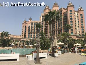 [P08] Naseem Beach - langa Atlantis » foto by calin.balaurul
 - 
<span class="allrVoted glyphicon glyphicon-heart hidden" id="av1014146"></span>
<a class="m-l-10 hidden" id="sv1014146" onclick="voting_Foto_DelVot(,1014146,3199)" role="button">șterge vot <span class="glyphicon glyphicon-remove"></span></a>
<a id="v91014146" class=" c-red"  onclick="voting_Foto_SetVot(1014146)" role="button"><span class="glyphicon glyphicon-heart-empty"></span> <b>LIKE</b> = Votează poza</a> <img class="hidden"  id="f1014146W9" src="/imagini/loader.gif" border="0" /><span class="AjErrMes hidden" id="e1014146ErM"></span>
