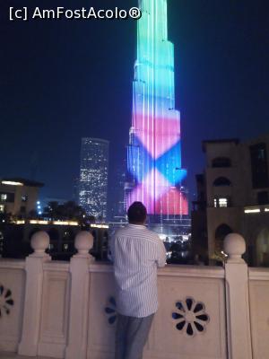[P10] spectacol de lumini pe Burj Khalifa » foto by lianacioban
 - 
<span class="allrVoted glyphicon glyphicon-heart hidden" id="av986741"></span>
<a class="m-l-10 hidden" id="sv986741" onclick="voting_Foto_DelVot(,986741,3199)" role="button">șterge vot <span class="glyphicon glyphicon-remove"></span></a>
<a id="v9986741" class=" c-red"  onclick="voting_Foto_SetVot(986741)" role="button"><span class="glyphicon glyphicon-heart-empty"></span> <b>LIKE</b> = Votează poza</a> <img class="hidden"  id="f986741W9" src="/imagini/loader.gif" border="0" /><span class="AjErrMes hidden" id="e986741ErM"></span>