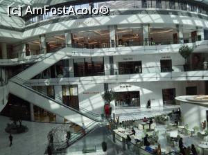 [P05] Dubai Mall » foto by lianacioban
 - 
<span class="allrVoted glyphicon glyphicon-heart hidden" id="av986736"></span>
<a class="m-l-10 hidden" id="sv986736" onclick="voting_Foto_DelVot(,986736,3199)" role="button">șterge vot <span class="glyphicon glyphicon-remove"></span></a>
<a id="v9986736" class=" c-red"  onclick="voting_Foto_SetVot(986736)" role="button"><span class="glyphicon glyphicon-heart-empty"></span> <b>LIKE</b> = Votează poza</a> <img class="hidden"  id="f986736W9" src="/imagini/loader.gif" border="0" /><span class="AjErrMes hidden" id="e986736ErM"></span>