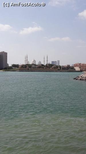 [P12] Abu Dhabi » foto by asilvioaiei
 - 
<span class="allrVoted glyphicon glyphicon-heart hidden" id="av833921"></span>
<a class="m-l-10 hidden" id="sv833921" onclick="voting_Foto_DelVot(,833921,3202)" role="button">șterge vot <span class="glyphicon glyphicon-remove"></span></a>
<a id="v9833921" class=" c-red"  onclick="voting_Foto_SetVot(833921)" role="button"><span class="glyphicon glyphicon-heart-empty"></span> <b>LIKE</b> = Votează poza</a> <img class="hidden"  id="f833921W9" src="/imagini/loader.gif" border="0" /><span class="AjErrMes hidden" id="e833921ErM"></span>