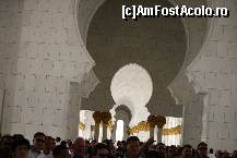 [P07] Marea de soti ce isi asteptau sotiile sa se imbrace in abaya » foto by liviadavidescu
 - 
<span class="allrVoted glyphicon glyphicon-heart hidden" id="av326308"></span>
<a class="m-l-10 hidden" id="sv326308" onclick="voting_Foto_DelVot(,326308,3202)" role="button">șterge vot <span class="glyphicon glyphicon-remove"></span></a>
<a id="v9326308" class=" c-red"  onclick="voting_Foto_SetVot(326308)" role="button"><span class="glyphicon glyphicon-heart-empty"></span> <b>LIKE</b> = Votează poza</a> <img class="hidden"  id="f326308W9" src="/imagini/loader.gif" border="0" /><span class="AjErrMes hidden" id="e326308ErM"></span>
