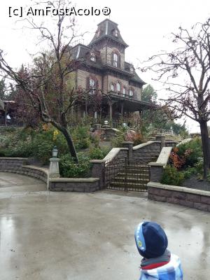 [P27] Phantom Manor » foto by ioana74
 - 
<span class="allrVoted glyphicon glyphicon-heart hidden" id="av832784"></span>
<a class="m-l-10 hidden" id="sv832784" onclick="voting_Foto_DelVot(,832784,3203)" role="button">șterge vot <span class="glyphicon glyphicon-remove"></span></a>
<a id="v9832784" class=" c-red"  onclick="voting_Foto_SetVot(832784)" role="button"><span class="glyphicon glyphicon-heart-empty"></span> <b>LIKE</b> = Votează poza</a> <img class="hidden"  id="f832784W9" src="/imagini/loader.gif" border="0" /><span class="AjErrMes hidden" id="e832784ErM"></span>