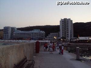 [P01] hotelul vazut din port... » foto by antonia medeea
 - 
<span class="allrVoted glyphicon glyphicon-heart hidden" id="av340825"></span>
<a class="m-l-10 hidden" id="sv340825" onclick="voting_Foto_DelVot(,340825,3209)" role="button">șterge vot <span class="glyphicon glyphicon-remove"></span></a>
<a id="v9340825" class=" c-red"  onclick="voting_Foto_SetVot(340825)" role="button"><span class="glyphicon glyphicon-heart-empty"></span> <b>LIKE</b> = Votează poza</a> <img class="hidden"  id="f340825W9" src="/imagini/loader.gif" border="0" /><span class="AjErrMes hidden" id="e340825ErM"></span>
