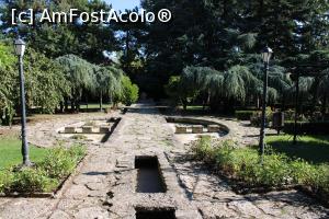 [P06] Balcic, Castelul și Grădina Botanică, Grădina Pomilor Plângători, Alei pavate cu dale de piatră » foto by mprofeanu
 - 
<span class="allrVoted glyphicon glyphicon-heart hidden" id="av1217952"></span>
<a class="m-l-10 hidden" id="sv1217952" onclick="voting_Foto_DelVot(,1217952,3210)" role="button">șterge vot <span class="glyphicon glyphicon-remove"></span></a>
<a id="v91217952" class=" c-red"  onclick="voting_Foto_SetVot(1217952)" role="button"><span class="glyphicon glyphicon-heart-empty"></span> <b>LIKE</b> = Votează poza</a> <img class="hidden"  id="f1217952W9" src="/imagini/loader.gif" border="0" /><span class="AjErrMes hidden" id="e1217952ErM"></span>