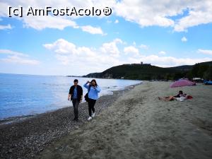 [P07] Paralia Panteleimonas - superba plajă și, în fundal, dealul castelului » foto by crismis
 - 
<span class="allrVoted glyphicon glyphicon-heart hidden" id="av1075488"></span>
<a class="m-l-10 hidden" id="sv1075488" onclick="voting_Foto_DelVot(,1075488,3215)" role="button">șterge vot <span class="glyphicon glyphicon-remove"></span></a>
<a id="v91075488" class=" c-red"  onclick="voting_Foto_SetVot(1075488)" role="button"><span class="glyphicon glyphicon-heart-empty"></span> <b>LIKE</b> = Votează poza</a> <img class="hidden"  id="f1075488W9" src="/imagini/loader.gif" border="0" /><span class="AjErrMes hidden" id="e1075488ErM"></span>