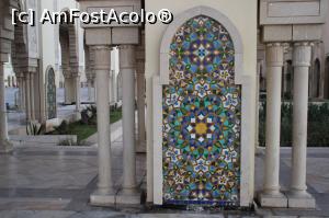 [P02] Moscheea Hassan al 2-lea: una din fântânile exterioare.  » foto by glcitizen
 - 
<span class="allrVoted glyphicon glyphicon-heart hidden" id="av738363"></span>
<a class="m-l-10 hidden" id="sv738363" onclick="voting_Foto_DelVot(,738363,3221)" role="button">șterge vot <span class="glyphicon glyphicon-remove"></span></a>
<a id="v9738363" class=" c-red"  onclick="voting_Foto_SetVot(738363)" role="button"><span class="glyphicon glyphicon-heart-empty"></span> <b>LIKE</b> = Votează poza</a> <img class="hidden"  id="f738363W9" src="/imagini/loader.gif" border="0" /><span class="AjErrMes hidden" id="e738363ErM"></span>