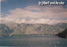 [P14] Vedere de sus, de pe sosea, spre Golful Kotor. » foto by presario
 - 
<span class="allrVoted glyphicon glyphicon-heart hidden" id="av142644"></span>
<a class="m-l-10 hidden" id="sv142644" onclick="voting_Foto_DelVot(,142644,3229)" role="button">șterge vot <span class="glyphicon glyphicon-remove"></span></a>
<a id="v9142644" class=" c-red"  onclick="voting_Foto_SetVot(142644)" role="button"><span class="glyphicon glyphicon-heart-empty"></span> <b>LIKE</b> = Votează poza</a> <img class="hidden"  id="f142644W9" src="/imagini/loader.gif" border="0" /><span class="AjErrMes hidden" id="e142644ErM"></span>