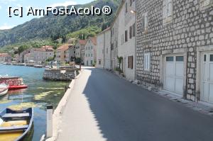 [P04] Strada și case în sătucul Prcanj.  » foto by Locomotiva
 - 
<span class="allrVoted glyphicon glyphicon-heart hidden" id="av766481"></span>
<a class="m-l-10 hidden" id="sv766481" onclick="voting_Foto_DelVot(,766481,3229)" role="button">șterge vot <span class="glyphicon glyphicon-remove"></span></a>
<a id="v9766481" class=" c-red"  onclick="voting_Foto_SetVot(766481)" role="button"><span class="glyphicon glyphicon-heart-empty"></span> <b>LIKE</b> = Votează poza</a> <img class="hidden"  id="f766481W9" src="/imagini/loader.gif" border="0" /><span class="AjErrMes hidden" id="e766481ErM"></span>