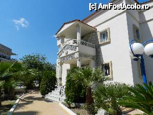 [P05] Hanioti Palace - Halkidiki mai2013 » foto by ionescunic
 - 
<span class="allrVoted glyphicon glyphicon-heart hidden" id="av489779"></span>
<a class="m-l-10 hidden" id="sv489779" onclick="voting_Foto_DelVot(,489779,3230)" role="button">șterge vot <span class="glyphicon glyphicon-remove"></span></a>
<a id="v9489779" class=" c-red"  onclick="voting_Foto_SetVot(489779)" role="button"><span class="glyphicon glyphicon-heart-empty"></span> <b>LIKE</b> = Votează poza</a> <img class="hidden"  id="f489779W9" src="/imagini/loader.gif" border="0" /><span class="AjErrMes hidden" id="e489779ErM"></span>