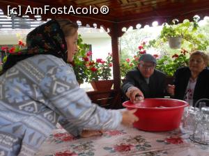 [P20] Sârbi - Serviți cu încredere gogoși maramureșene! » foto by iulianic
 - 
<span class="allrVoted glyphicon glyphicon-heart hidden" id="av1337616"></span>
<a class="m-l-10 hidden" id="sv1337616" onclick="voting_Foto_DelVot(,1337616,3234)" role="button">șterge vot <span class="glyphicon glyphicon-remove"></span></a>
<a id="v91337616" class=" c-red"  onclick="voting_Foto_SetVot(1337616)" role="button"><span class="glyphicon glyphicon-heart-empty"></span> <b>LIKE</b> = Votează poza</a> <img class="hidden"  id="f1337616W9" src="/imagini/loader.gif" border="0" /><span class="AjErrMes hidden" id="e1337616ErM"></span>