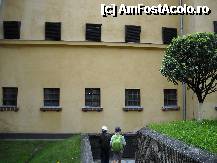 [P15] Memorialul Victimelor Comunismului si al Rezistentei- curtea interioara » foto by ela7
 - 
<span class="allrVoted glyphicon glyphicon-heart hidden" id="av275399"></span>
<a class="m-l-10 hidden" id="sv275399" onclick="voting_Foto_DelVot(,275399,3234)" role="button">șterge vot <span class="glyphicon glyphicon-remove"></span></a>
<a id="v9275399" class=" c-red"  onclick="voting_Foto_SetVot(275399)" role="button"><span class="glyphicon glyphicon-heart-empty"></span> <b>LIKE</b> = Votează poza</a> <img class="hidden"  id="f275399W9" src="/imagini/loader.gif" border="0" /><span class="AjErrMes hidden" id="e275399ErM"></span>