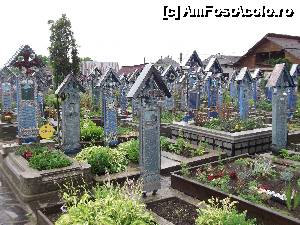 [P37] Cimitirul Vesel de la Sapanta » foto by bobyrodin
 - 
<span class="allrVoted glyphicon glyphicon-heart hidden" id="av634112"></span>
<a class="m-l-10 hidden" id="sv634112" onclick="voting_Foto_DelVot(,634112,3234)" role="button">șterge vot <span class="glyphicon glyphicon-remove"></span></a>
<a id="v9634112" class=" c-red"  onclick="voting_Foto_SetVot(634112)" role="button"><span class="glyphicon glyphicon-heart-empty"></span> <b>LIKE</b> = Votează poza</a> <img class="hidden"  id="f634112W9" src="/imagini/loader.gif" border="0" /><span class="AjErrMes hidden" id="e634112ErM"></span>