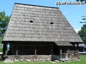 [P13] Casa din Muzeul Satului Maramuresean » foto by plummy
 - 
<span class="allrVoted glyphicon glyphicon-heart hidden" id="av643326"></span>
<a class="m-l-10 hidden" id="sv643326" onclick="voting_Foto_DelVot(,643326,3234)" role="button">șterge vot <span class="glyphicon glyphicon-remove"></span></a>
<a id="v9643326" class=" c-red"  onclick="voting_Foto_SetVot(643326)" role="button"><span class="glyphicon glyphicon-heart-empty"></span> <b>LIKE</b> = Votează poza</a> <img class="hidden"  id="f643326W9" src="/imagini/loader.gif" border="0" /><span class="AjErrMes hidden" id="e643326ErM"></span>