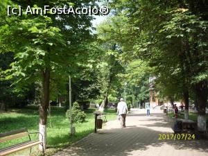 [P04] Prin parc...  » foto by puiutea
 - 
<span class="allrVoted glyphicon glyphicon-heart hidden" id="av911512"></span>
<a class="m-l-10 hidden" id="sv911512" onclick="voting_Foto_DelVot(,911512,3234)" role="button">șterge vot <span class="glyphicon glyphicon-remove"></span></a>
<a id="v9911512" class=" c-red"  onclick="voting_Foto_SetVot(911512)" role="button"><span class="glyphicon glyphicon-heart-empty"></span> <b>LIKE</b> = Votează poza</a> <img class="hidden"  id="f911512W9" src="/imagini/loader.gif" border="0" /><span class="AjErrMes hidden" id="e911512ErM"></span>