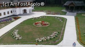 [P20] Mânăstirea Săpânța-Peri - curtea mânăstirii » foto by costy69*
 - 
<span class="allrVoted glyphicon glyphicon-heart hidden" id="av796448"></span>
<a class="m-l-10 hidden" id="sv796448" onclick="voting_Foto_DelVot(,796448,3234)" role="button">șterge vot <span class="glyphicon glyphicon-remove"></span></a>
<a id="v9796448" class=" c-red"  onclick="voting_Foto_SetVot(796448)" role="button"><span class="glyphicon glyphicon-heart-empty"></span> <b>LIKE</b> = Votează poza</a> <img class="hidden"  id="f796448W9" src="/imagini/loader.gif" border="0" /><span class="AjErrMes hidden" id="e796448ErM"></span>