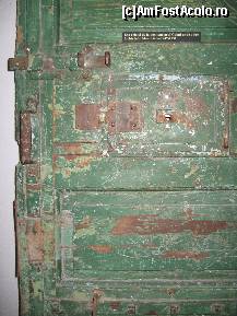 [P10] Usa autentica de la celula ( din Galati ) unde a fost intemnitat Iuliu Maniu » foto by mirelutza
 - 
<span class="allrVoted glyphicon glyphicon-heart hidden" id="av44035"></span>
<a class="m-l-10 hidden" id="sv44035" onclick="voting_Foto_DelVot(,44035,3234)" role="button">șterge vot <span class="glyphicon glyphicon-remove"></span></a>
<a id="v944035" class=" c-red"  onclick="voting_Foto_SetVot(44035)" role="button"><span class="glyphicon glyphicon-heart-empty"></span> <b>LIKE</b> = Votează poza</a> <img class="hidden"  id="f44035W9" src="/imagini/loader.gif" border="0" /><span class="AjErrMes hidden" id="e44035ErM"></span>