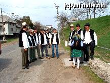 [P13] Barbatii se mai aduna la povesti ca azi nu se munceste si e zi cu meciuri de fotbal » foto by dorgo
 - 
<span class="allrVoted glyphicon glyphicon-heart hidden" id="av122449"></span>
<a class="m-l-10 hidden" id="sv122449" onclick="voting_Foto_DelVot(,122449,3234)" role="button">șterge vot <span class="glyphicon glyphicon-remove"></span></a>
<a id="v9122449" class=" c-red"  onclick="voting_Foto_SetVot(122449)" role="button"><span class="glyphicon glyphicon-heart-empty"></span> <b>LIKE</b> = Votează poza</a> <img class="hidden"  id="f122449W9" src="/imagini/loader.gif" border="0" /><span class="AjErrMes hidden" id="e122449ErM"></span>