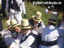 [P16] Grup de baieti imbracati popular(nu stiu din ce zona exact) » foto by alinutzza140*
 - 
<span class="allrVoted glyphicon glyphicon-heart hidden" id="av119250"></span>
<a class="m-l-10 hidden" id="sv119250" onclick="voting_Foto_DelVot(,119250,3234)" role="button">șterge vot <span class="glyphicon glyphicon-remove"></span></a>
<a id="v9119250" class=" c-red"  onclick="voting_Foto_SetVot(119250)" role="button"><span class="glyphicon glyphicon-heart-empty"></span> <b>LIKE</b> = Votează poza</a> <img class="hidden"  id="f119250W9" src="/imagini/loader.gif" border="0" /><span class="AjErrMes hidden" id="e119250ErM"></span>