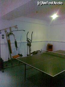 [P17] sala de fitness/masa de ping pong » foto by Chloe
 - 
<span class="allrVoted glyphicon glyphicon-heart hidden" id="av237550"></span>
<a class="m-l-10 hidden" id="sv237550" onclick="voting_Foto_DelVot(,237550,3241)" role="button">șterge vot <span class="glyphicon glyphicon-remove"></span></a>
<a id="v9237550" class=" c-red"  onclick="voting_Foto_SetVot(237550)" role="button"><span class="glyphicon glyphicon-heart-empty"></span> <b>LIKE</b> = Votează poza</a> <img class="hidden"  id="f237550W9" src="/imagini/loader.gif" border="0" /><span class="AjErrMes hidden" id="e237550ErM"></span>