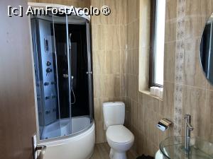 [P13] Vila Panoramic Păltiniş - baia » foto by nicole33
 - 
<span class="allrVoted glyphicon glyphicon-heart hidden" id="av1420147"></span>
<a class="m-l-10 hidden" id="sv1420147" onclick="voting_Foto_DelVot(,1420147,3253)" role="button">șterge vot <span class="glyphicon glyphicon-remove"></span></a>
<a id="v91420147" class=" c-red"  onclick="voting_Foto_SetVot(1420147)" role="button"><span class="glyphicon glyphicon-heart-empty"></span> <b>LIKE</b> = Votează poza</a> <img class="hidden"  id="f1420147W9" src="/imagini/loader.gif" border="0" /><span class="AjErrMes hidden" id="e1420147ErM"></span>