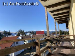 [P16] Vila Panoramic Păltiniş - balconul din faţă » foto by nicole33
 - 
<span class="allrVoted glyphicon glyphicon-heart hidden" id="av1420150"></span>
<a class="m-l-10 hidden" id="sv1420150" onclick="voting_Foto_DelVot(,1420150,3253)" role="button">șterge vot <span class="glyphicon glyphicon-remove"></span></a>
<a id="v91420150" class=" c-red"  onclick="voting_Foto_SetVot(1420150)" role="button"><span class="glyphicon glyphicon-heart-empty"></span> <b>LIKE</b> = Votează poza</a> <img class="hidden"  id="f1420150W9" src="/imagini/loader.gif" border="0" /><span class="AjErrMes hidden" id="e1420150ErM"></span>