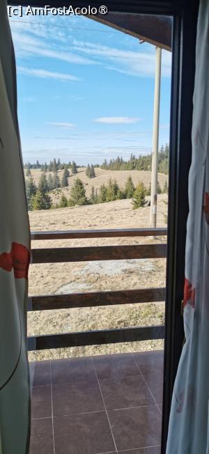 [P01] Priveliștea spre balcon și panorama din spatele vilei. » foto by ⭐ValentinB_88⭐
 - 
<span class="allrVoted glyphicon glyphicon-heart hidden" id="av1419856"></span>
<a class="m-l-10 hidden" id="sv1419856" onclick="voting_Foto_DelVot(,1419856,3253)" role="button">șterge vot <span class="glyphicon glyphicon-remove"></span></a>
<a id="v91419856" class=" c-red"  onclick="voting_Foto_SetVot(1419856)" role="button"><span class="glyphicon glyphicon-heart-empty"></span> <b>LIKE</b> = Votează poza</a> <img class="hidden"  id="f1419856W9" src="/imagini/loader.gif" border="0" /><span class="AjErrMes hidden" id="e1419856ErM"></span>