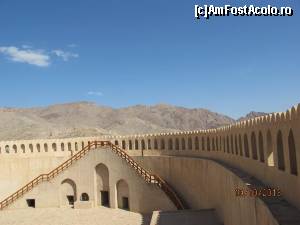 [P13] Nizwa Fort » foto by Mirna
 - 
<span class="allrVoted glyphicon glyphicon-heart hidden" id="av624790"></span>
<a class="m-l-10 hidden" id="sv624790" onclick="voting_Foto_DelVot(,624790,3254)" role="button">șterge vot <span class="glyphicon glyphicon-remove"></span></a>
<a id="v9624790" class=" c-red"  onclick="voting_Foto_SetVot(624790)" role="button"><span class="glyphicon glyphicon-heart-empty"></span> <b>LIKE</b> = Votează poza</a> <img class="hidden"  id="f624790W9" src="/imagini/loader.gif" border="0" /><span class="AjErrMes hidden" id="e624790ErM"></span>